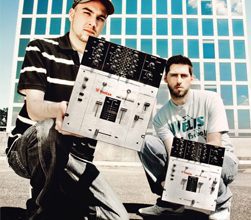 Video: AKD & Koljeticut Showcase Musikmesse 2011