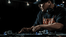 Video: Serato SSL Performance Video mit Mix Master Mike und den neuen Control Vinyls