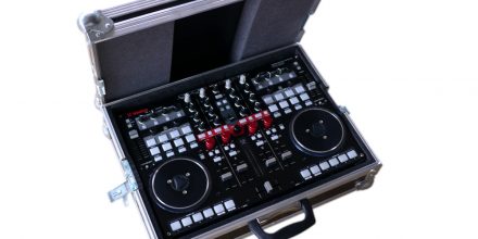 Gewinne ein Megacase für den Vestax VCI-400