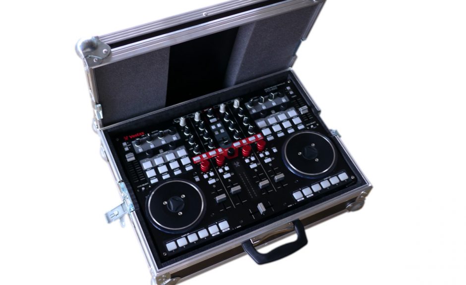 Gewinne ein Megacase für den Vestax VCI-400