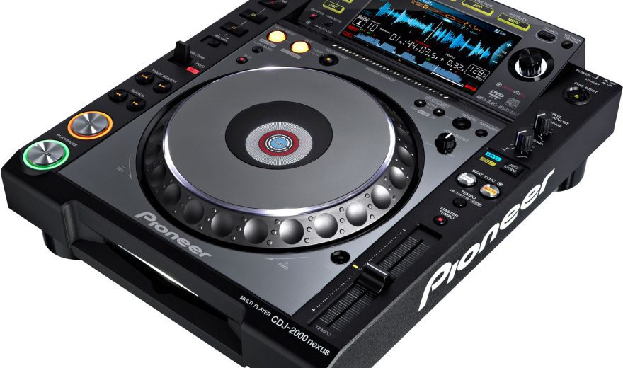Test: Pioneer CDJ-2000 nexus - Alles wissenswerte über den neuen MediaplayerReview: Pioneer CDJ-2000 nexus  Everything you need to know about the new mediaplayer