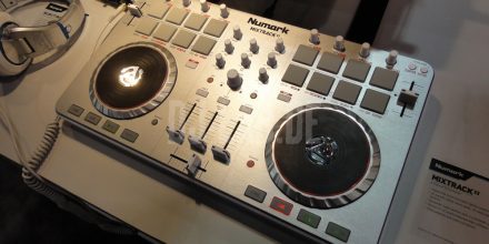 NAMM 2013: Numark Mixtrack 2 & Mixtrack Pro 2 - Was ist neu?NAMM 2013: Numark Mixtrack 2 & Mixtrack Pro 2 - see the differences!