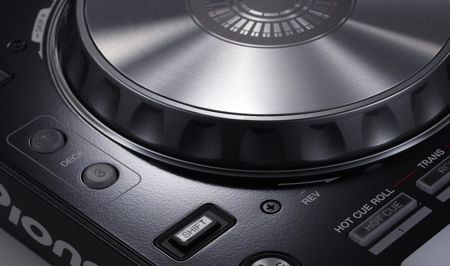 Neu: Pioneer DDJ-SR - 2-Kanal Controller für Serato DJ