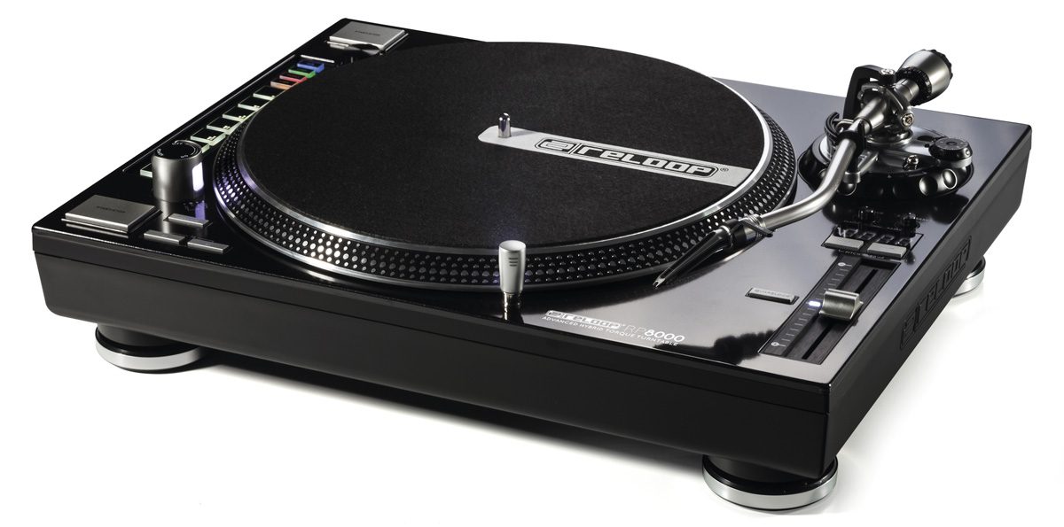Neu: Reloop RP-8000 - Turntable mit Midi-Tasten, BPM 2013New: Reloop RP-8000 - Turntable with midi-buttons, BPM 2013
