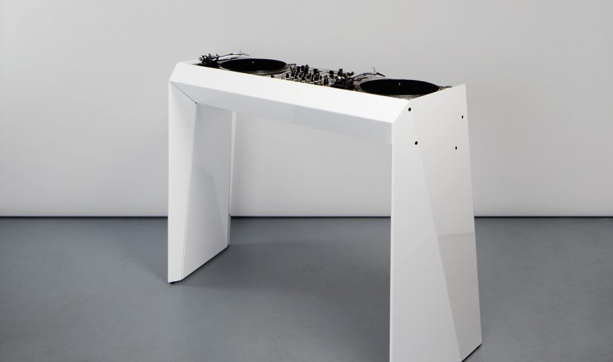 Metrofarm DJ-Desk - Design DJ-Tisch aus Metall