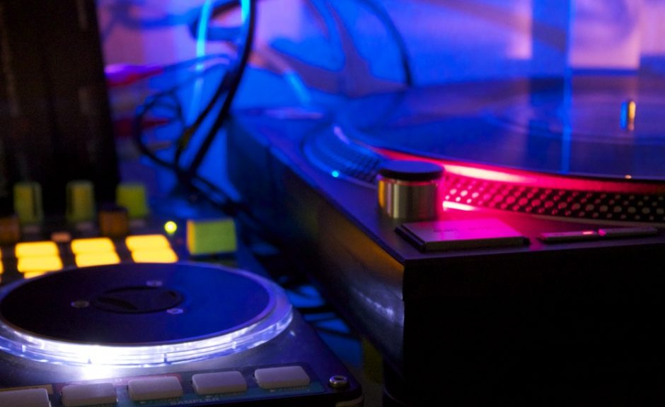 8 Tipps - Erfolgreich von Vinyl &amp; CDs zum Laptop-DJing
