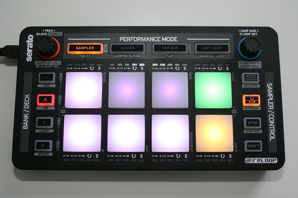 Test: Reloop Neon – die „Mighty Box“ für Serato DJ im Praxischeck