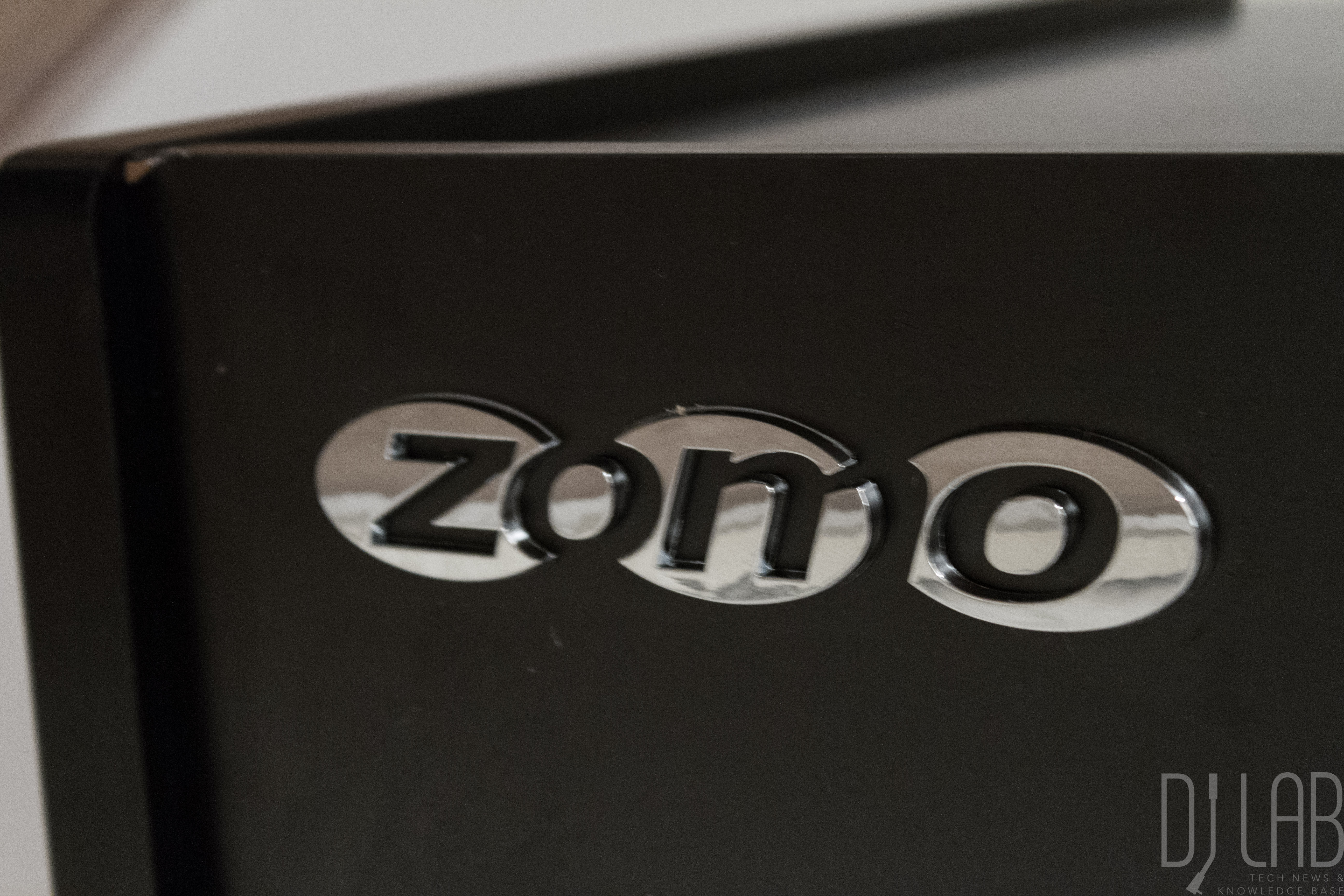 Test: Zomo Deck-Stand Ibiza 120 - DJ Tisch - Hat Ikea ausgedient?