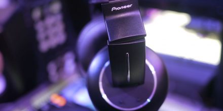 Neu: Pioneer HDJ-2000MK2 - DJ-Kopfhörer, NAMM 2015