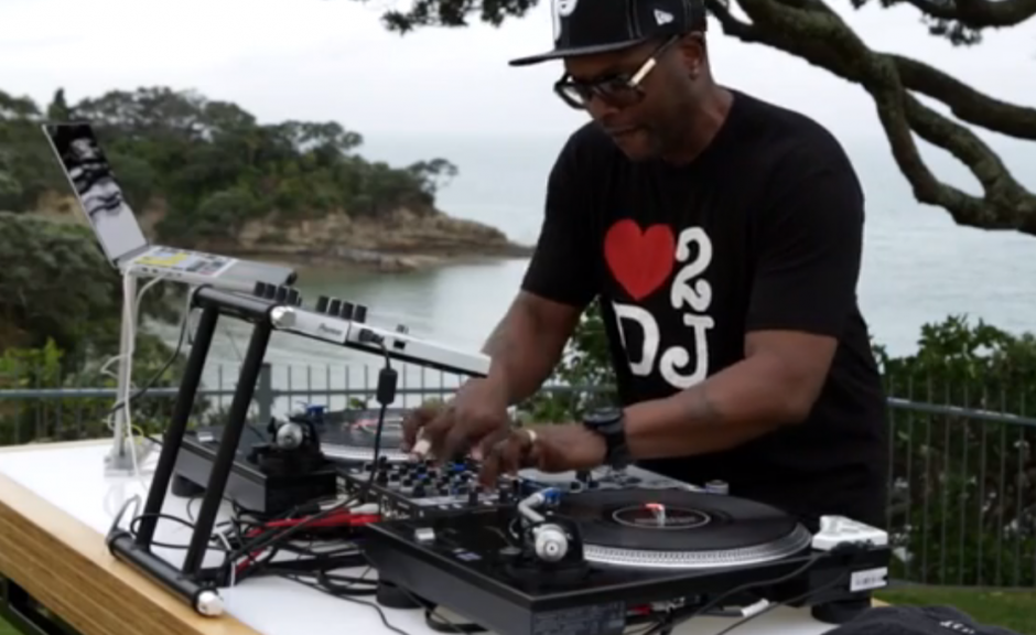 Video: DJ Jazzy Jeff - Peter Piper Routine