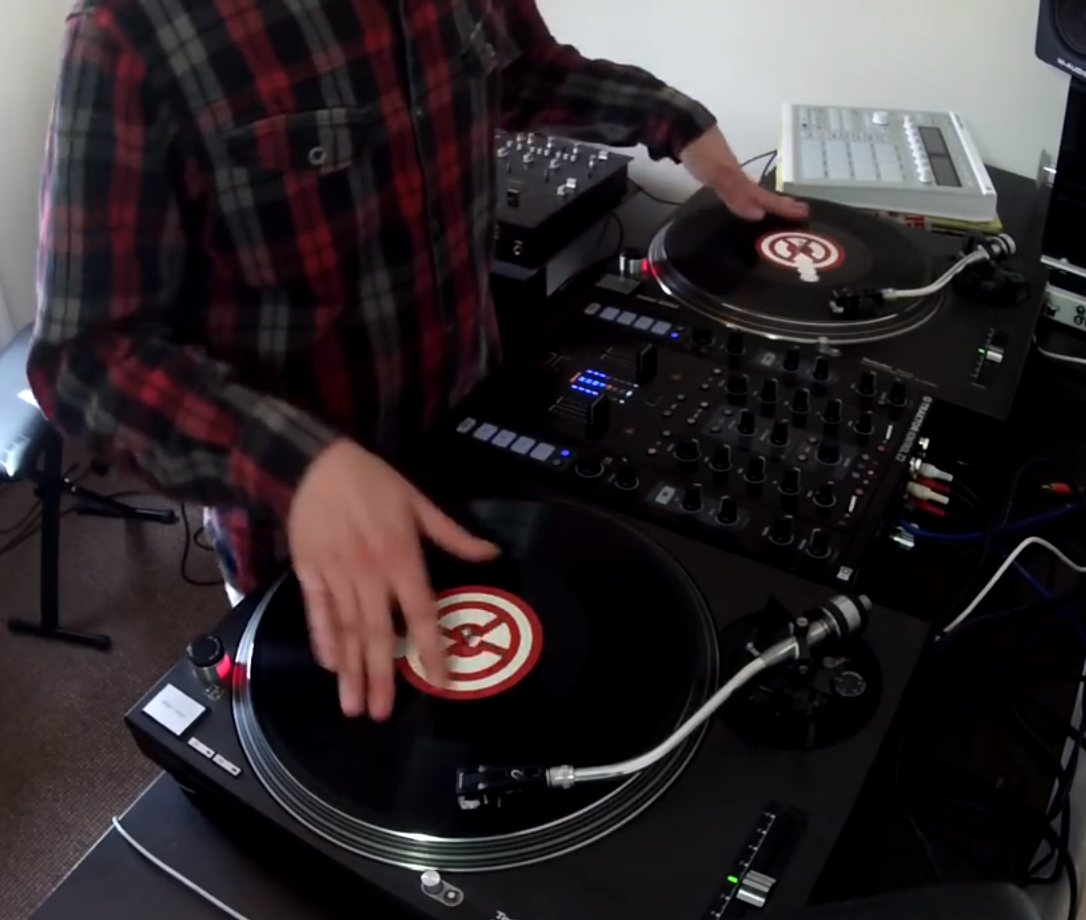Video: DJ P-NUTS - THE FUNK SCRATCH ROUTINE