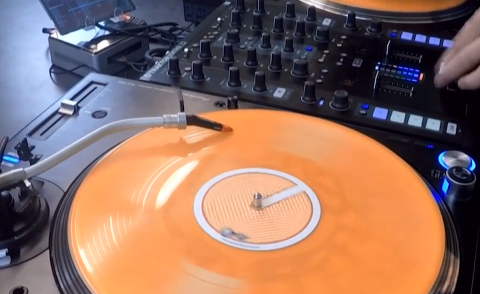 Computer in einen Mixer bauen - Thud Rumble auf der Makercon