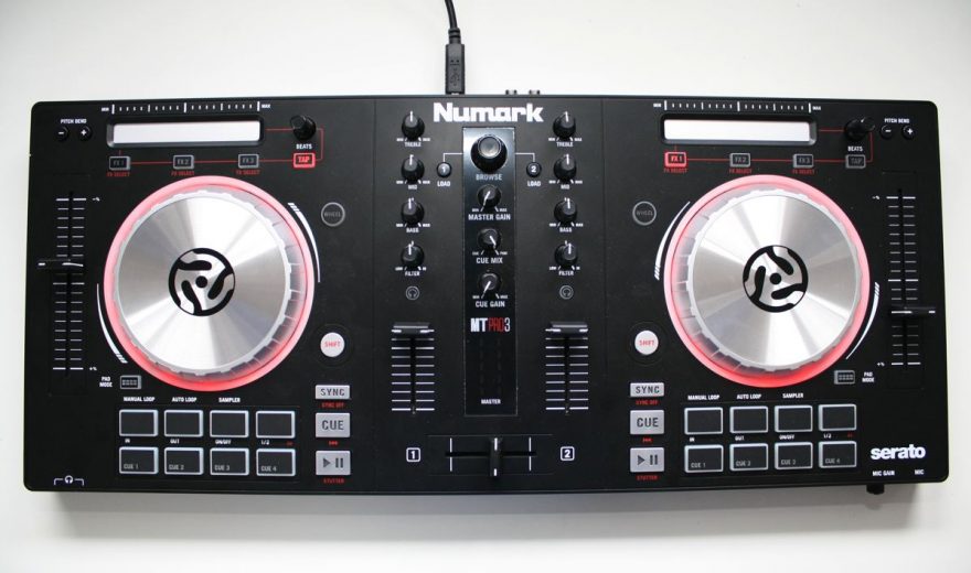 Test: Numark Mixtrack Pro 3 – Was kann die Neuauflage des Controllers?