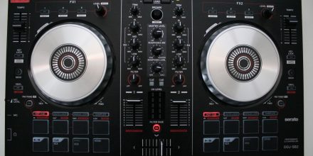 Test: Pioneer DDJ-SB2 – Neuauflage des Einsteiger-Controllers