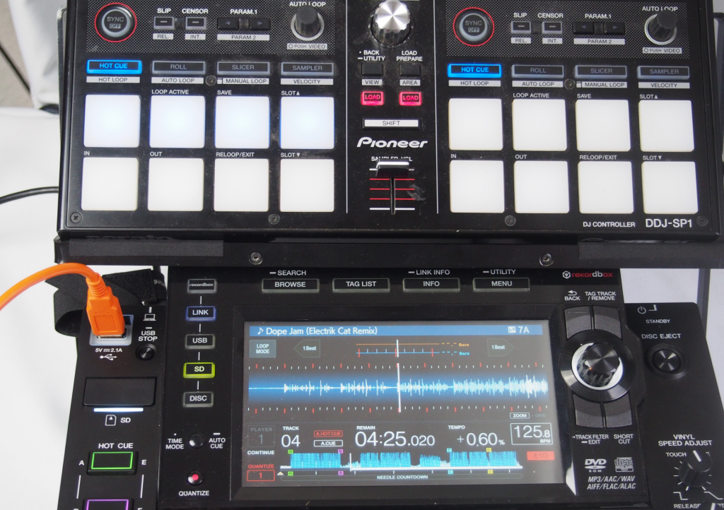 Pioneer CDJ-2000 NXS2 Anscluss DDJ SP1