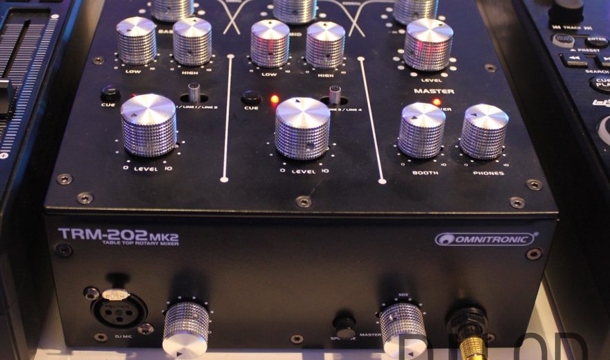 Musikmesse 2016: Omnitronic TRM-202MK2 - Kompakter Rotary-Mixer