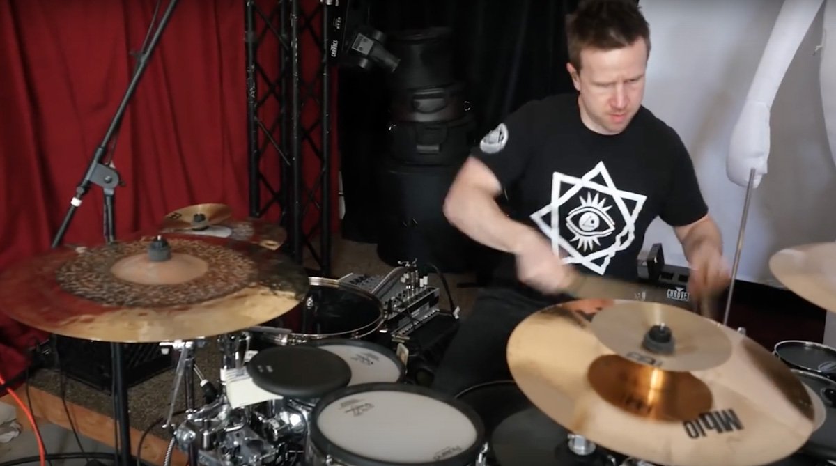 Video: Mr. Bill & KJ Sawka - Live-Controller-Combo