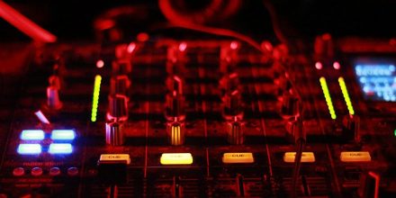 Wie finde ich den passenden DJ-Mixer?