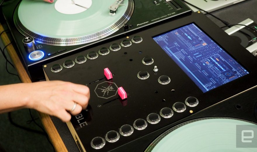 Thud Rumble The Invader - Scratchmixer mit integriertem PC