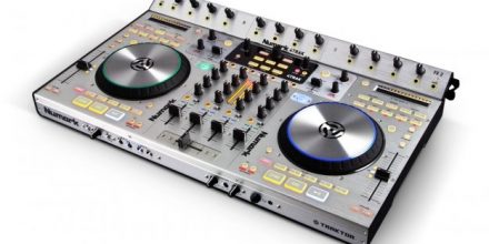 NUMARK liefert den 4TRAK aus