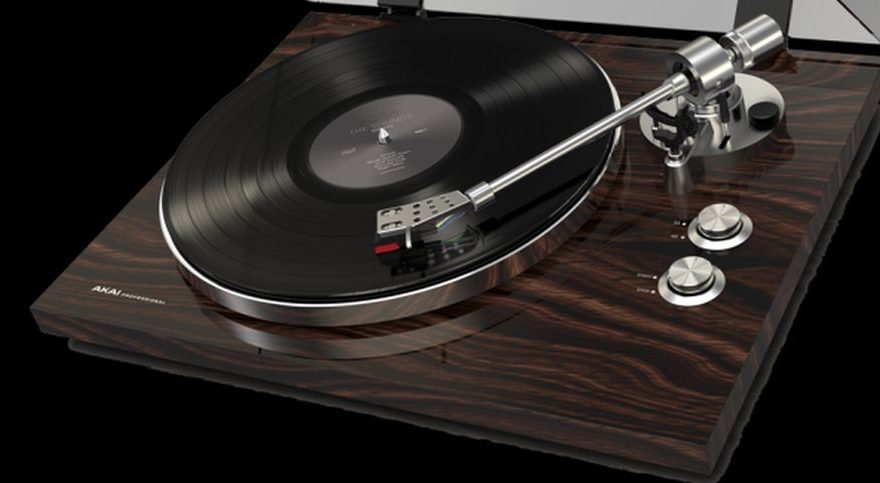 Plattenspieler von AKAI