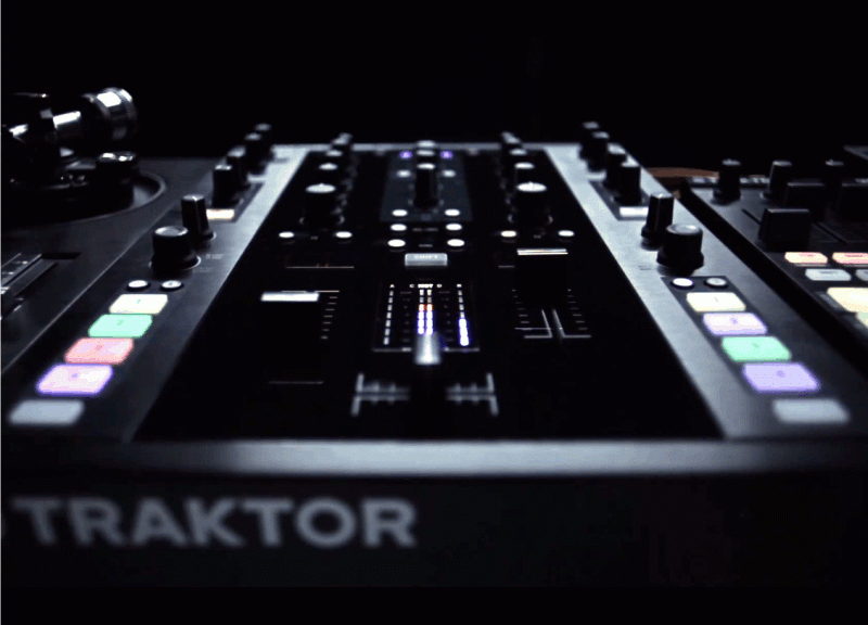 Bald: TRAKTOR KONTROL Z2 von NI