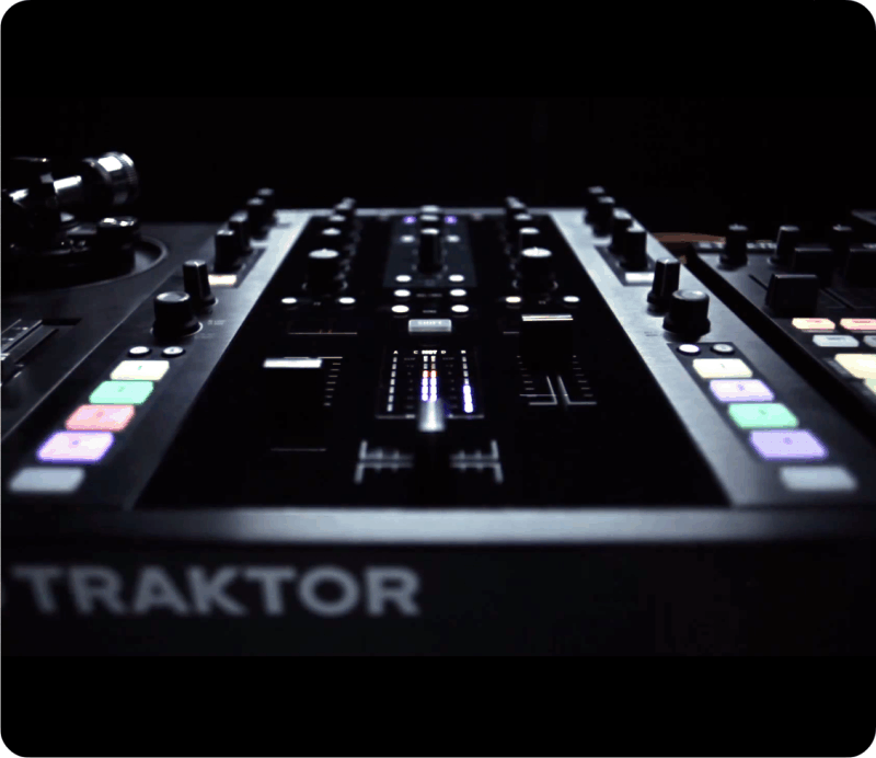 Bald: TRAKTOR KONTROL Z2 von NI