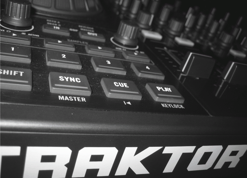 NI Traktor Kontrol S4 - Teil 3: Hardware