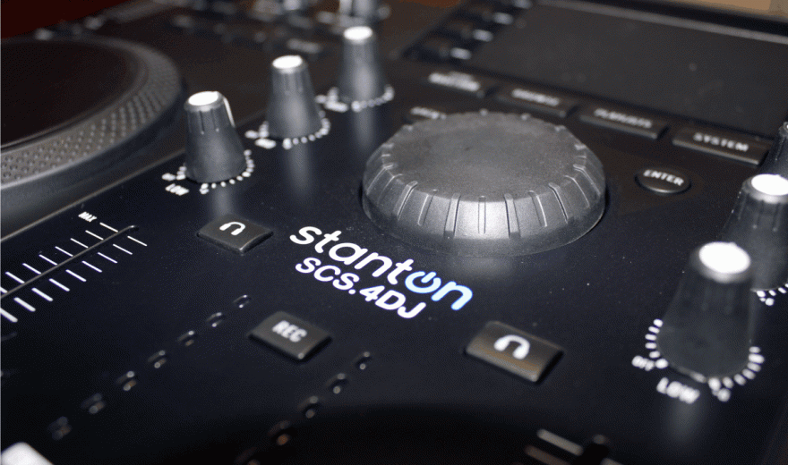 STANTON SCS.4DJ - Review