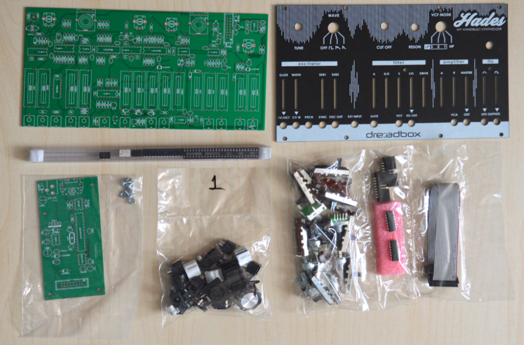 Hades DIY Kit Einzelteile.