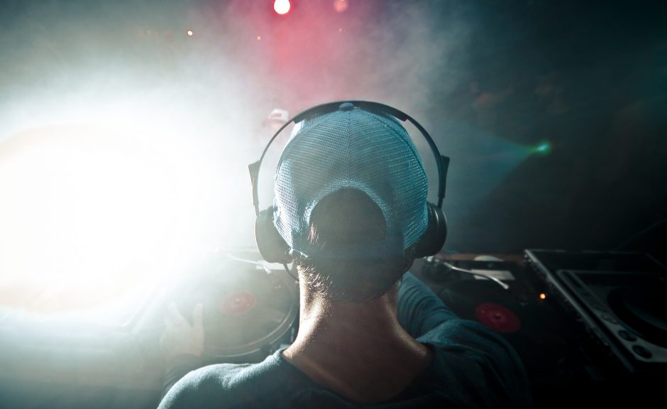 Ratespiel: DJ oder Möbelstück von IKEA?