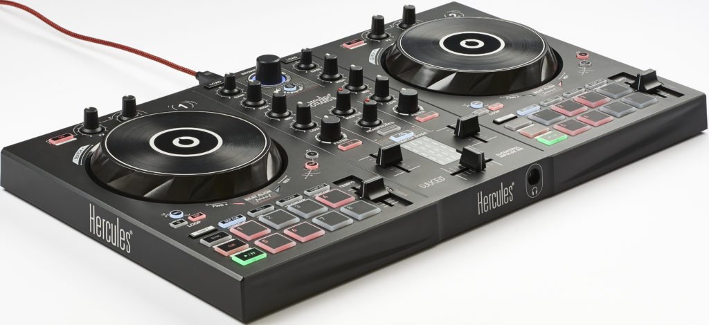 Hercules DJControl Inpulse 300: Controller Schr&auml;gansicht.