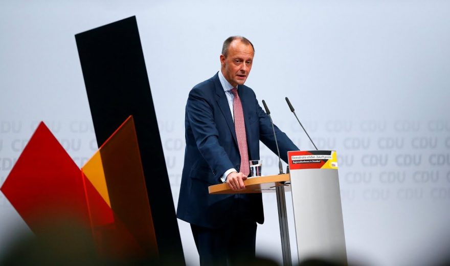 Friedrich Merz: Club-Türsteher durch Polizisten ersetzen?