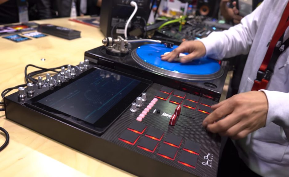 INVADER: Battlemixer mit integriertem Computer