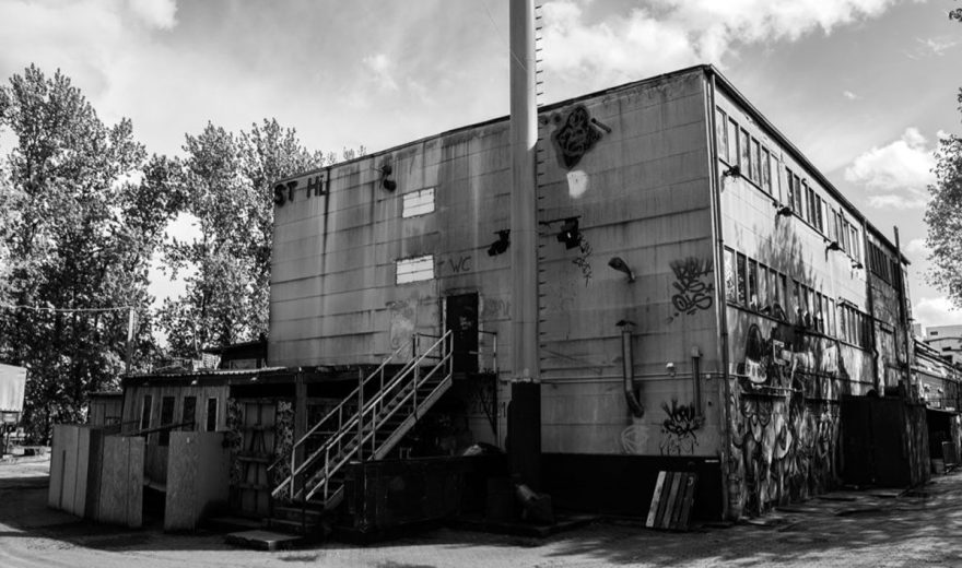 Die Griessmühle Berlin eröffnet eigenen Plattenladen 'Latitude'