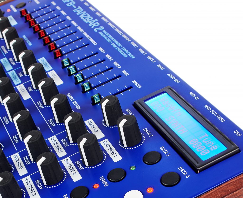 Der Tanzb&auml;r 2 von MFB im Close-Up.