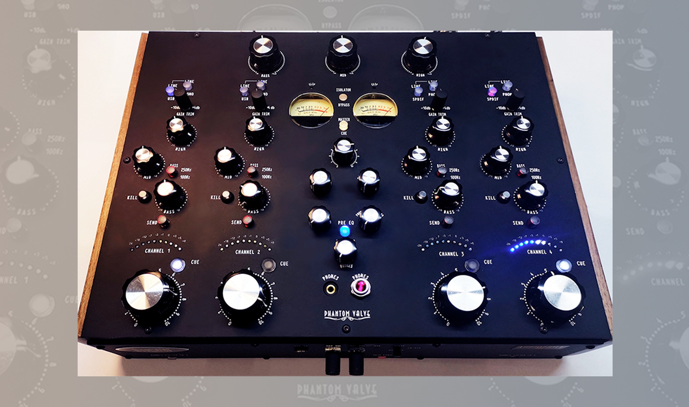 SuperStereo DN44 & DN48: 4-Kanal Rotary Mixer mit Röhre und DVS-Interface