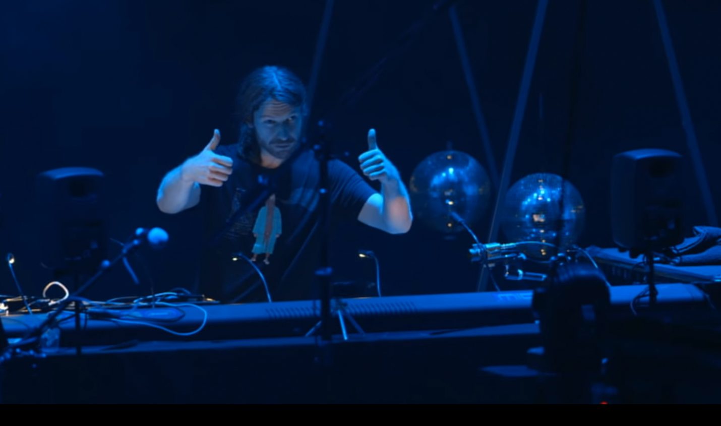 Highlights von dem Warp und NTS Radio WXAXRXP Event