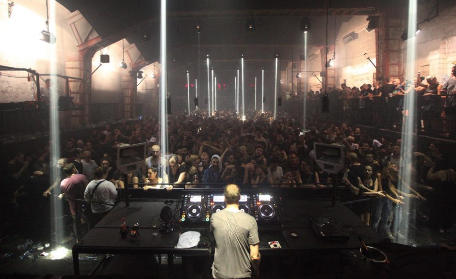 Schießerei vor dem Bassiani: Drei Verletzte