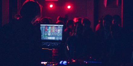 Booking United: Neue Initiative stellt Forderungen an Politik