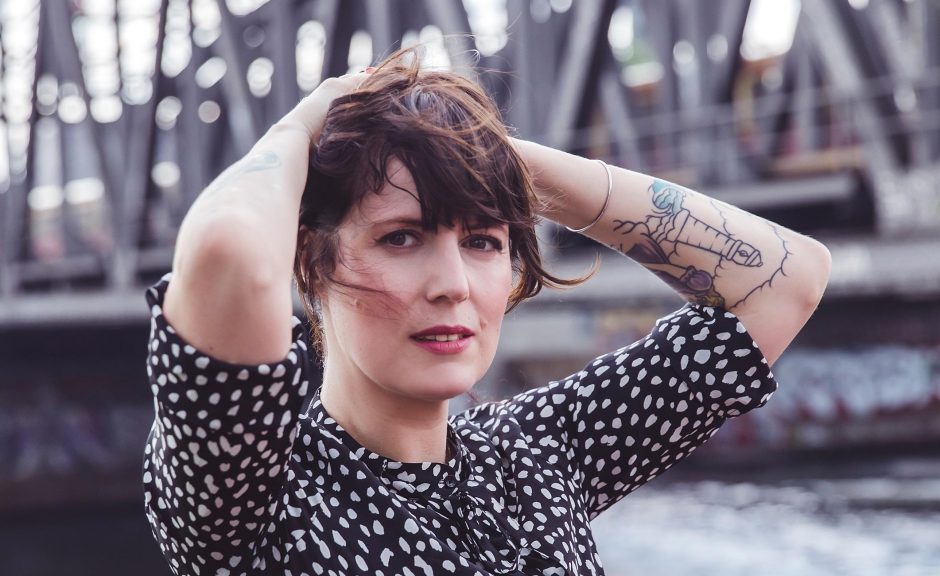 Cinthie: "Ey, wir machen ’nen Plattenladen auf!"