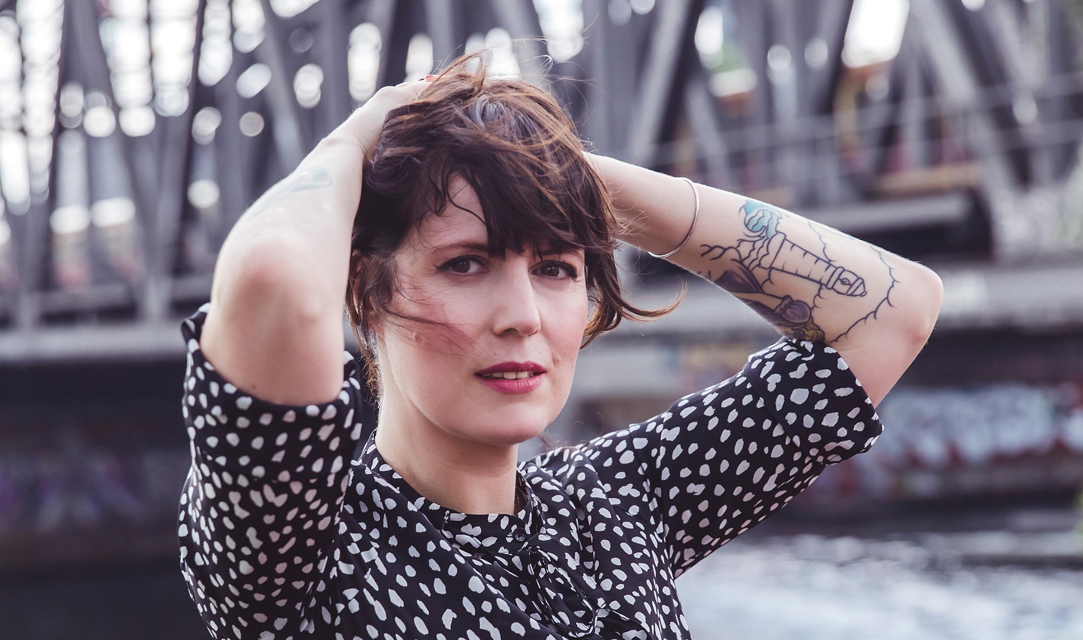 Cinthie: "Ey, wir machen ’nen Plattenladen auf!"