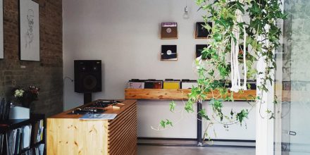 Move The Record: Plattenläden veranstalten 24-Stunden Stream