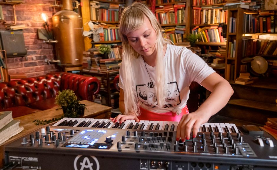 Arturia PolyBrute: Polyphoner Morphing-Synthesizer mit Matrix