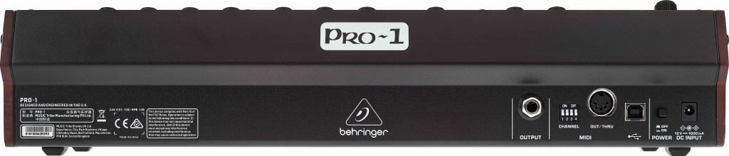 Die Anschl&uuml;sse des Behringer Pro-1.