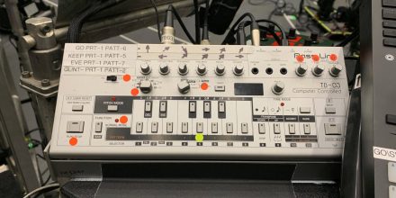 The Chemical Brothers verlosen ihre Roland TB-03 für einen guten Zweck