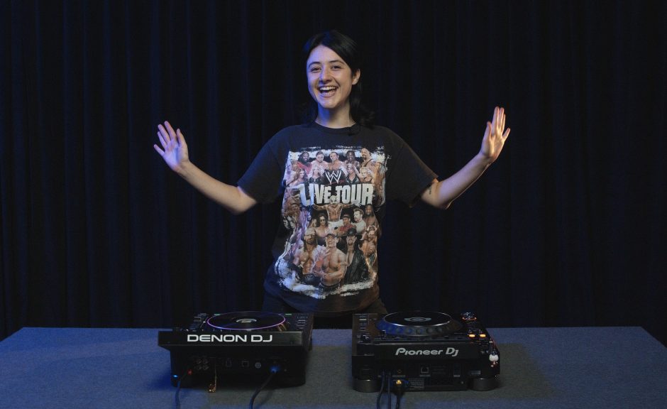 Video: DJ Fuckoff vergleicht CDJ-3000 mit SC6000
