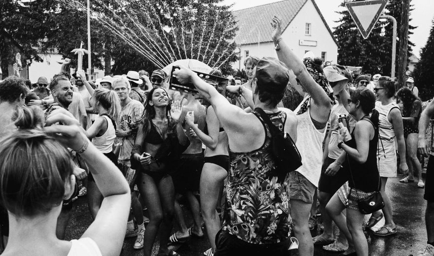 Nachtdigital: Neuer Bildband 'Zum Bungalowdorf 1 - a Nachtdigital Book'