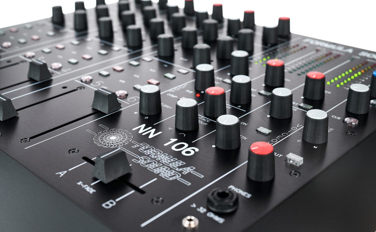  Formula Sound NN-106 Schr&auml;gansicht.