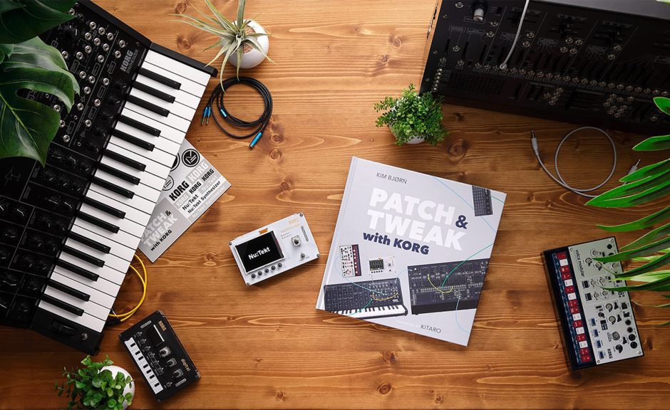 Superbooth 2022: Korg NTS-2 Oscilloscope mit Sachbuch von Bjooks